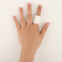 Лейкопластырь Верофарм рулонный 4 х 500 см на тканной основе Лейкопластырь Верофарм рулонный 4 х 500 см на тканной основе