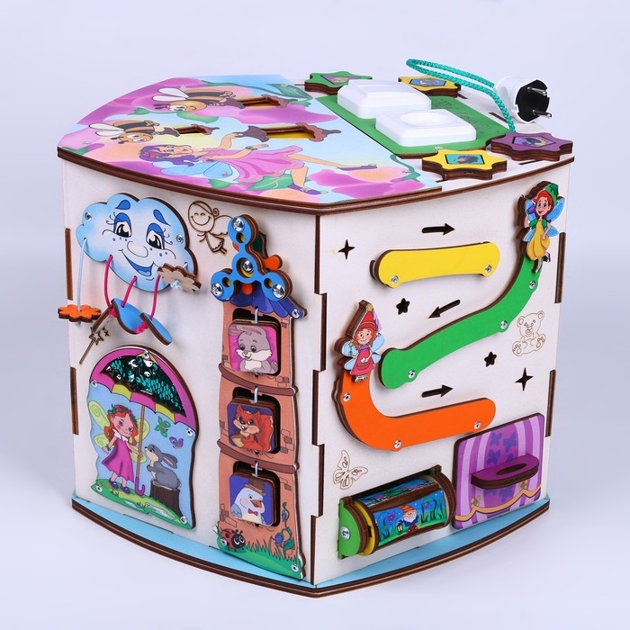Бизиборд со светом &laquo;Волшебный домик&raquo;
