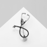 Брошь &laquo;Стетоскоп&raquo;, цвет чёрный в серебре
