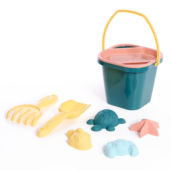 Набор для игры в песке &laquo;Изумрудный город&raquo;: ведерко, сито, совочек, грабли, 4 формочки