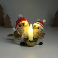 Сувенир полистоун свет "Птички в шапках со снежинками сидят у свечи" 15,5х12,5х10,2 см