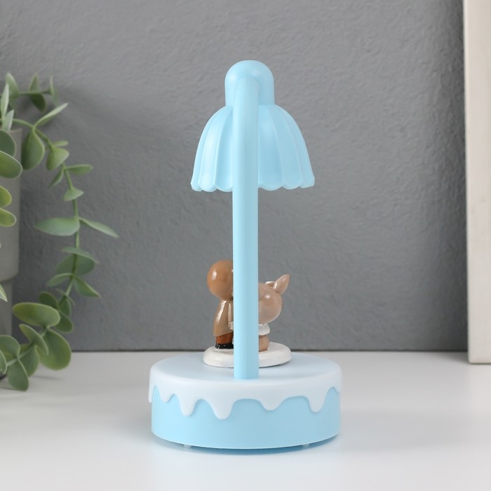 Сувенир пластик свет "Малыш дарит сердечко" МИКС 8х8х16 см