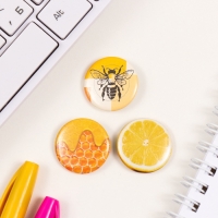 Значки закатные набор 3 шт d=25 мм "Мёд и лимоны" 7х7 см Значки закатные набор 3 шт d=25 мм "Мёд и лимоны" 7х7 см