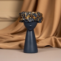 Подсвечник полистоун &laquo;Девушка с венком&raquo; 9,5 х 9,5 х 14 см МИКС