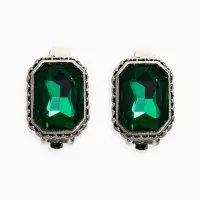 Клипсы "Винтаж" прямоугольник грань, цвет изумрудный в чернёном серебре