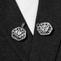 Зажим для кардигана «Цветы», цвет чёрно-серый в чернёном серебре Зажим для кардигана «Цветы», цвет чёрно-серый в чернёном серебре