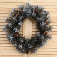 Венок " Зимняя сказка (с золотыми шишками) 45 см Венок " Зимняя сказка (с золотыми шишками) 45 см