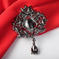 Брошь &laquo;Императорская&raquo;, цвет синий в сером металле