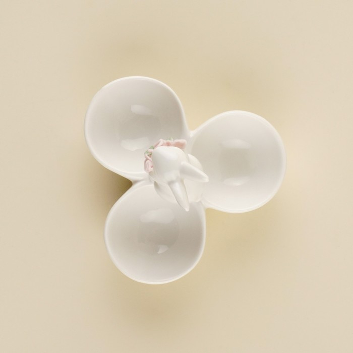 Менажница керамическая SL Home «Кролик», 3 ячейки, 30 мл, 11,5×9,5 см, цвет белый Менажница керамическая SL Home «Кролик», 3 ячейки, 30 мл, 11,5×9,5 см, цвет белый