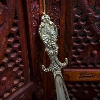 Ложка для обуви с резной ручкой 25х5х1см Ложка для обуви с резной ручкой 25х5х1см