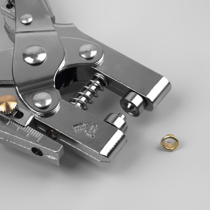 Щипцы с дыроколом для установки блочек, с блочками, d = 4 мм, 17 × 10 см, цвет серебряный Щипцы с дыроколом для установки блочек, с блочками, d = 4 мм, 17 × 10 см, цвет серебряный