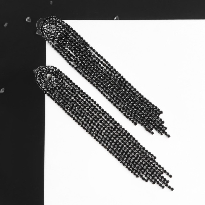 Серьги висячие со стразами &laquo;Рассвет&raquo; цветочный, цвет изумрудно-белый в золоте, 12,5см