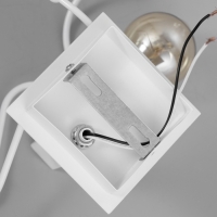 Бра "Человечек" E27 40Вт белый 11х20х17 см Бра "Человечек" E27 40Вт белый 11х20х17 см