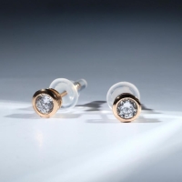 Серьги со стразами &laquo;Пусеты&raquo; гвоздик классика, d=0,5 см, цвет белый в розово