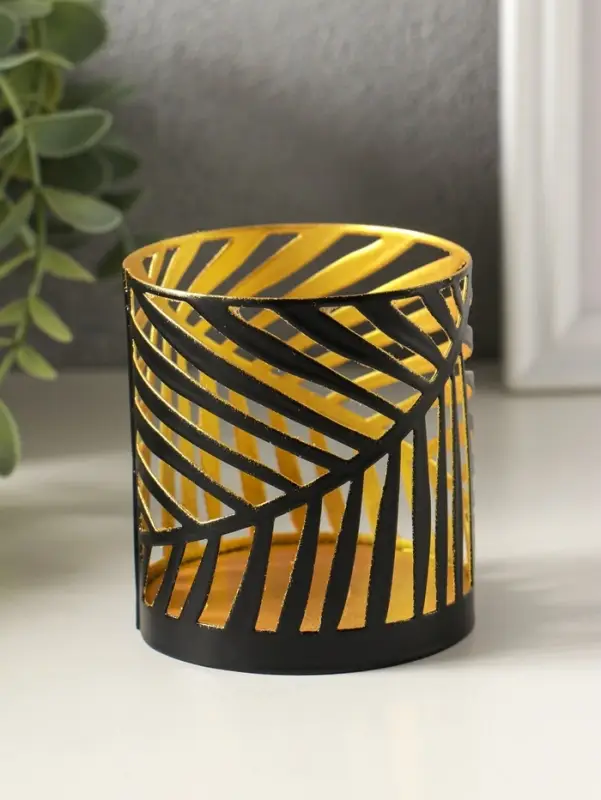 Подсвечник "Цилиндр №3" металл 7,5х7,5х8 см, черный с золотом