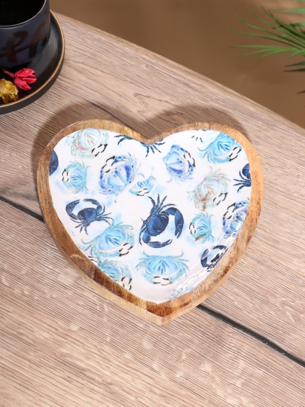 Блюдо в форме сердца &laquo;Крабы&raquo;, дерево манго, 20.5&times;20&times;2.3 см