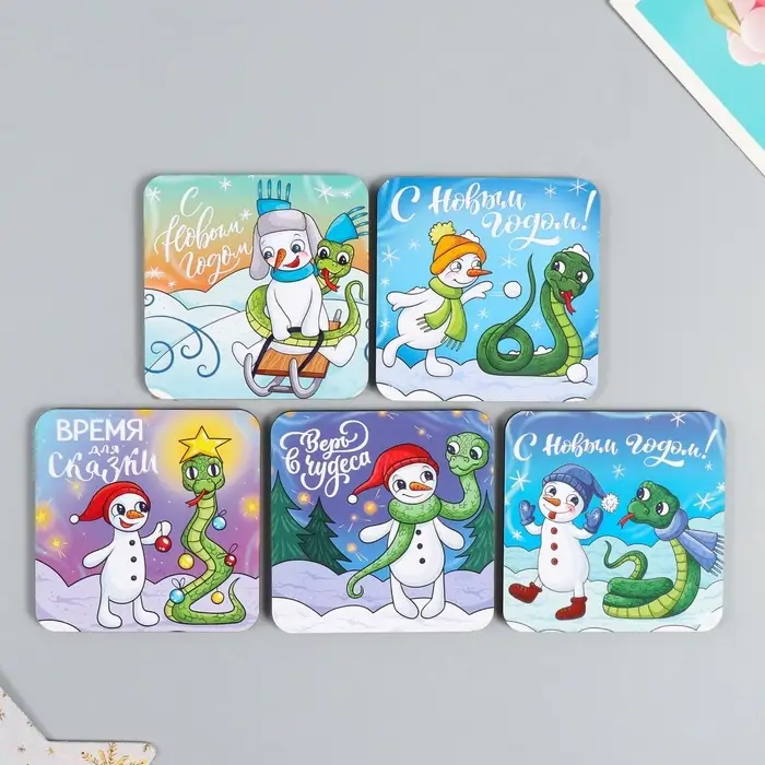 Магнит на холодильник &laquo;Змейки со снеговиками&raquo;, дерево, 7&times;7 см, 5 видов, МИКС