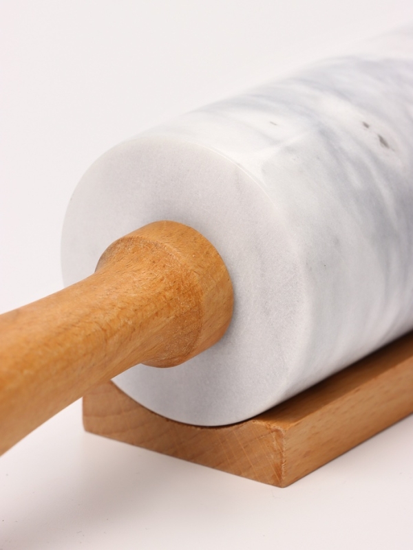 Скалка из мрамора 46х6 см, цвет белый, ручки из бука