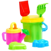 Набор игрушек для песочницы, 7 предметов: ведро 0.7 л, грабли, совок, лейка 0.4 л, сито, 2 формочки МИКС