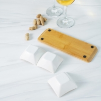 Набор соусников керамических на деревянной подставке &laquo;Эстет&raquo;, 3 предмета: 60 мл, цвет белый