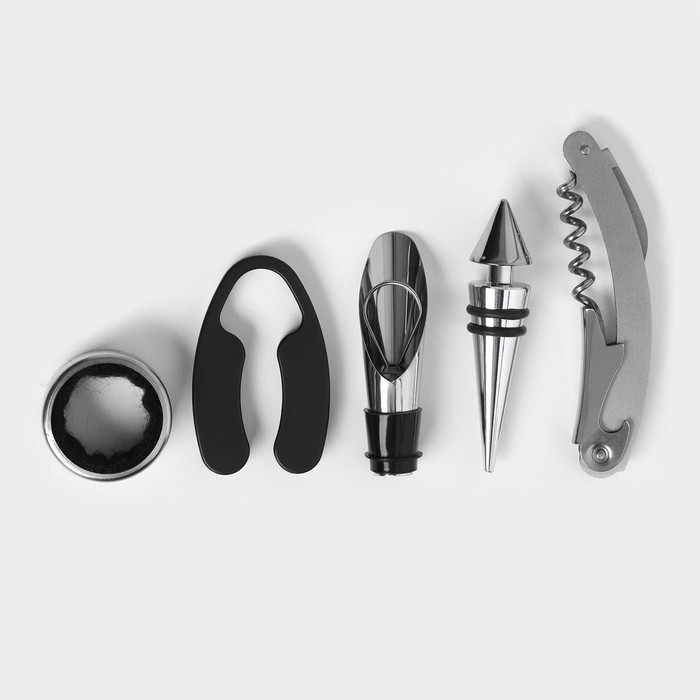 Набор для вина в кейсе Доляна &laquo;Бутылка&raquo;, 5 предметов: пробка, кольцо, каплеуловитель, штопор, нож для срезания фольги