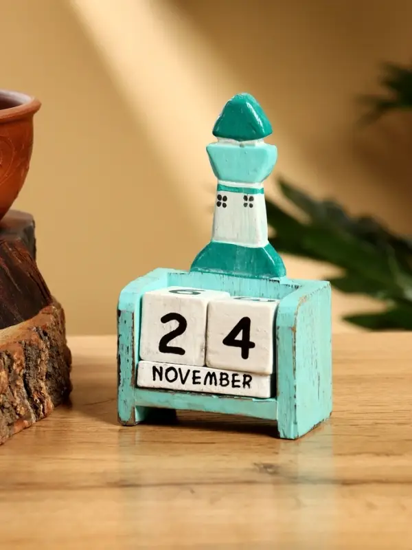 Календарь настольный &laquo;Маяк&raquo;, 7&times;4&times;11 см, дерево, бело-бирюзовый