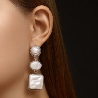 Серьги с жемчугом «Гавань» сознание, геометрия, цвет серебро Серьги с жемчугом «Гавань» сознание, геометрия, цвет серебро