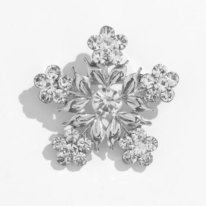 Новый год! Брошь новогодняя "Снежинка" цветочная, цвет белый в серебре
