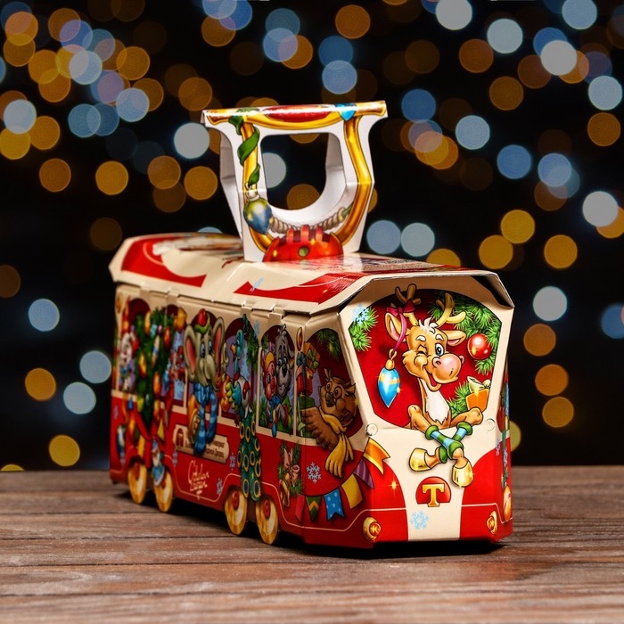 Новый год. Подарочная коробка Новый год. Подарочная коробка "Трамвай красный" , 33 х 9 х 11 см.