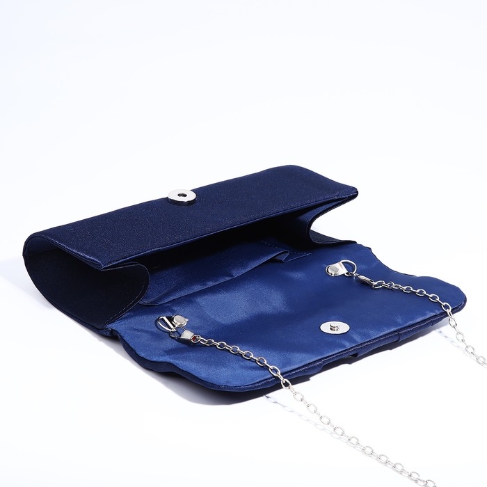 Клатч, отдел на клапане, длинная цепь, цвет синий Клатч, отдел на клапане, длинная цепь, цвет синий