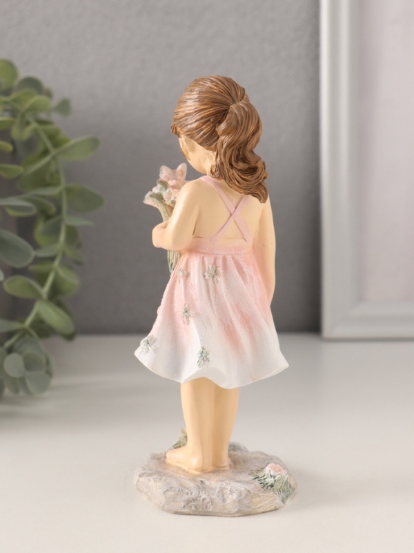Сувенир полистоун "Малышка в розовом сарафане, с букетом" 6,5х6х15 см