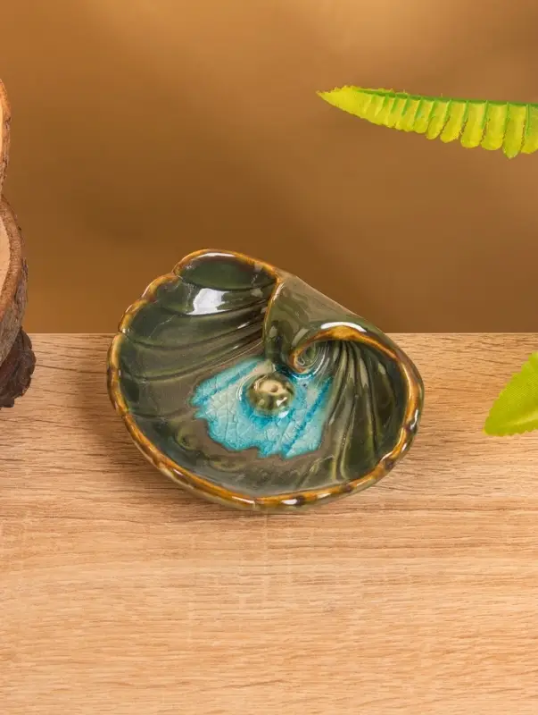 Подставка под благовония "Раковина с жемчужиной" керамика, цв. зелёный, 9х10,5х2 см