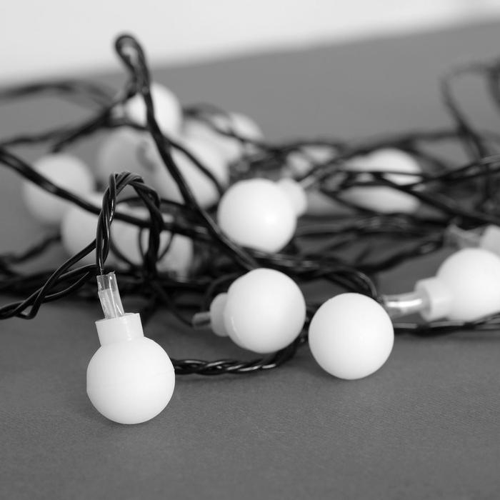 Гирлянда &laquo;Нить&raquo; 5 м с насадками &laquo;Шарики белые&raquo;, IP20, тёмная нить, 30 LED, свечение белое, 8 режимов, 220 В