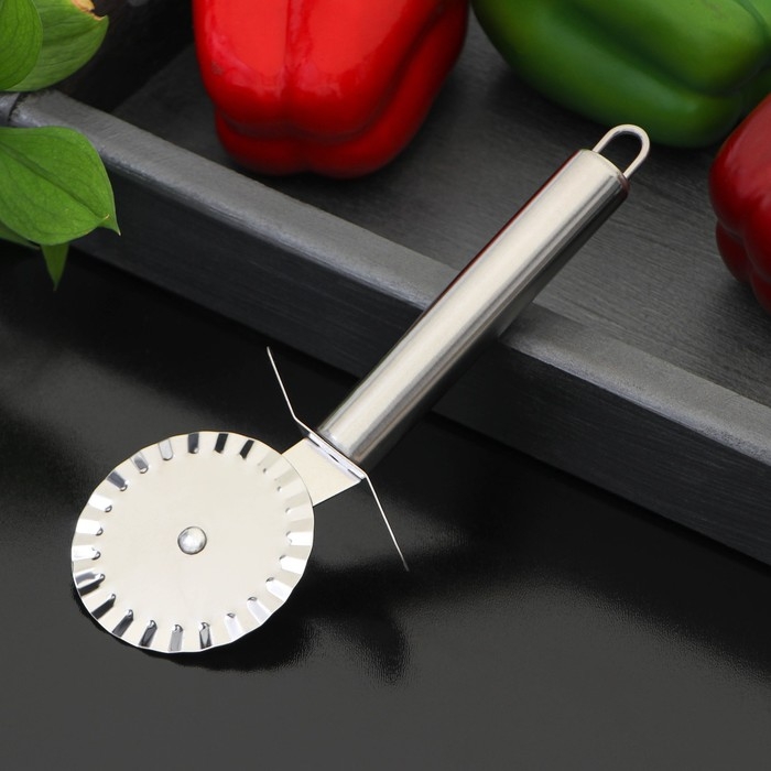 Нож для теста и пиццы Доляна &laquo;Металлик&raquo;, 20 см, цвет серебряный