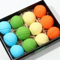 Новогодний подарочный набор косметики &laquo;Привет от Санты&raquo;, бомбочки для ванны 12 х 40 г, аромат фруктов и ванили, Новый Год