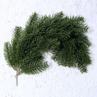 Декор &laquo;Ветвь душистой ели&raquo;