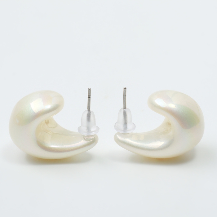 Серьги пластик &laquo;Капля&raquo; гладкие мини, цвет белый