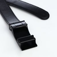 Ремень мужской, ширина 3,5 см, пряжка автомат, цвет чёрный Ремень мужской, ширина 3,5 см, пряжка автомат, цвет чёрный