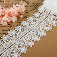 Кружево гипюровое, 80 мм &times; 6,8 &plusmn; 0,5 м, цвет белый