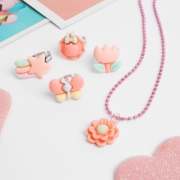 Набор детский &laquo;Выбражулька&raquo; 5 предметов: кулон, 4 кольца, фантазия, форма МИКС, цвет розовый