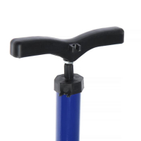 Насос ручной Nova Bright, с дополнительным цилиндром и манометром Насос ручной Nova Bright, с дополнительным цилиндром и манометром