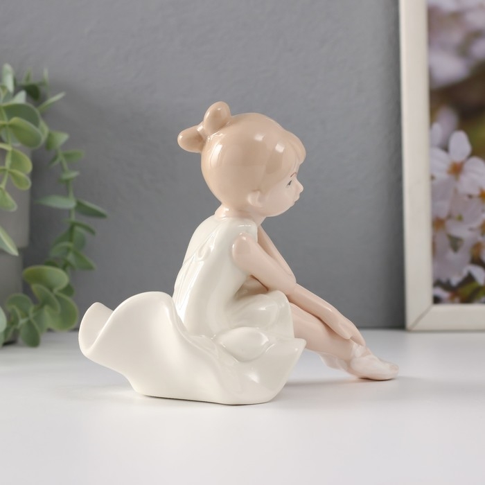 Сувенир керамика Сувенир керамика "Юная балерина после репетиции" 15х12,5х9,5 см