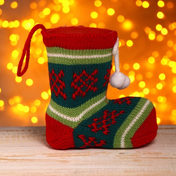 Подарочная упаковка &laquo;Сапожок&raquo;, вязаный носок, с помпонами