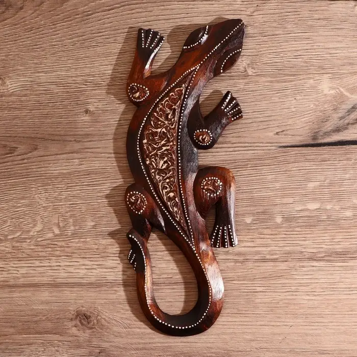 Панно &laquo;Геккон&raquo;, 31&times;11&times;1 см, дерево