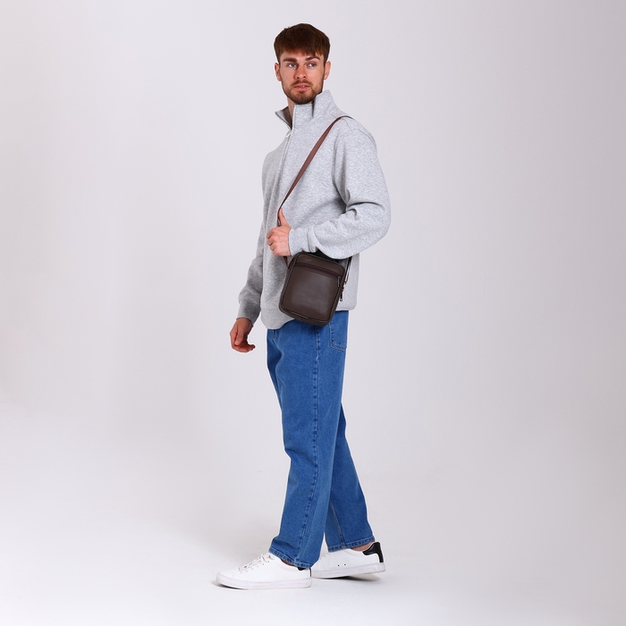 Сумка мужская на молниях, длинный ремень, цвет коричневый Сумка мужская на молниях, длинный ремень, цвет коричневый