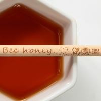 Ложка для меда Дорого внимание &laquo;Bee honey&raquo;, 15 см