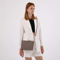 Сумка женская на молнии, цвет бежевый