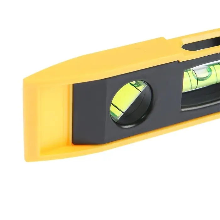 Уровень пластиковый магнитный ТУНДРА, 3 глазка, 150 мм