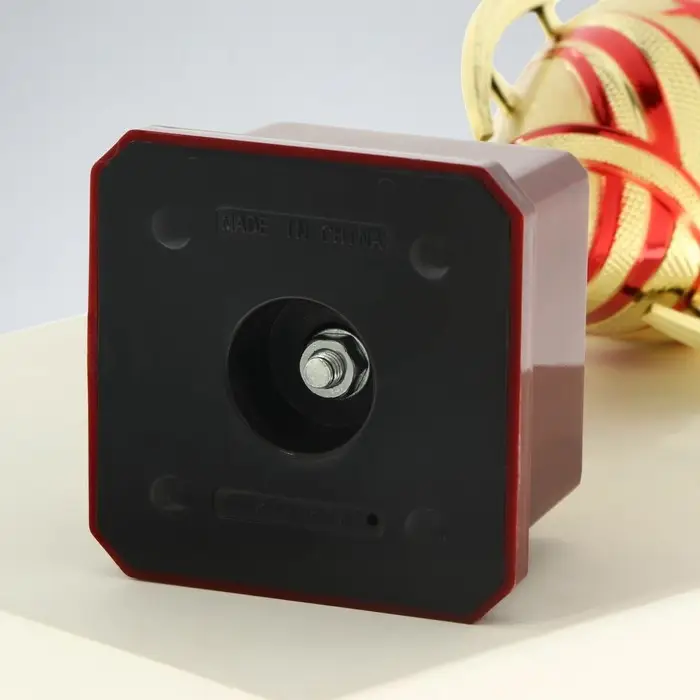 Кубок 183A, наградная фигура, золото, подставка пластик, 22,5 &times; 11 &times; 8,5 см.