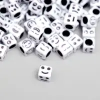 Бусины для творчества пластик "Смайлики на кубике" белые набор 20 гр 0,6х0,6 см